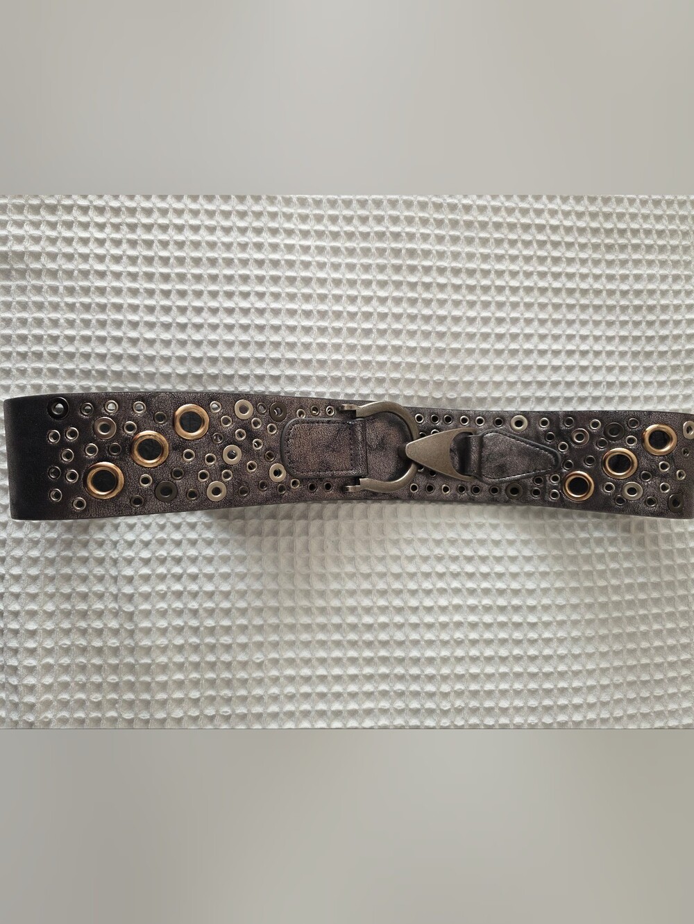 Wide Metallic Gunmetal Eyelet Waist Belt 36.5" - Picture 3 of 7